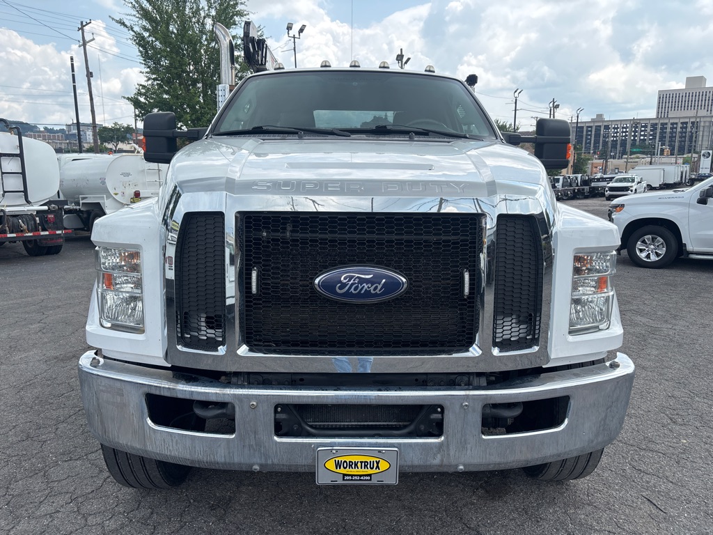 2016 Ford F-750 photo 3