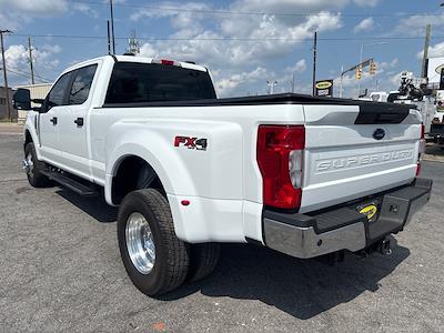 2022 Ford F-350 Crew Cab DRW 4WD Pickup for sale #15875 - photo 2