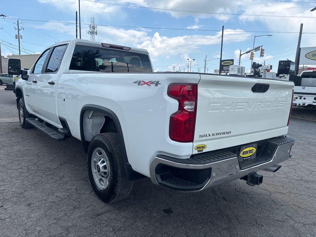2024 Chevrolet Silverado 2500HD photo 2