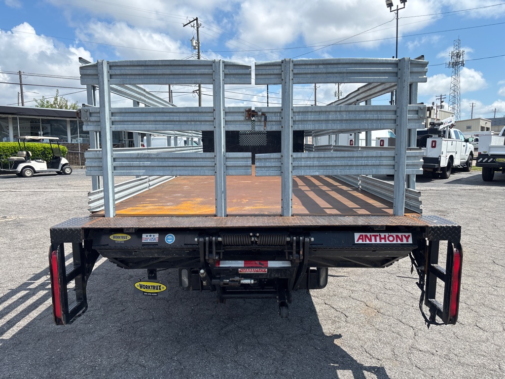 2020 Isuzu NPR photo 3