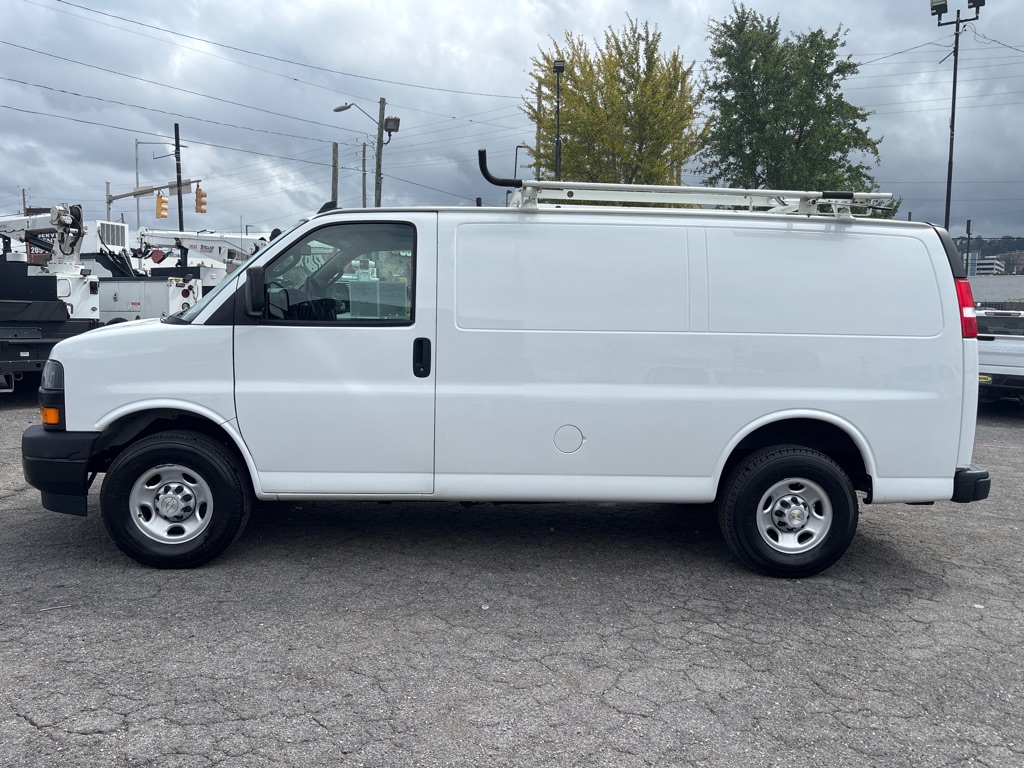 2022 Chevrolet Express 2500 Cargo photo 4