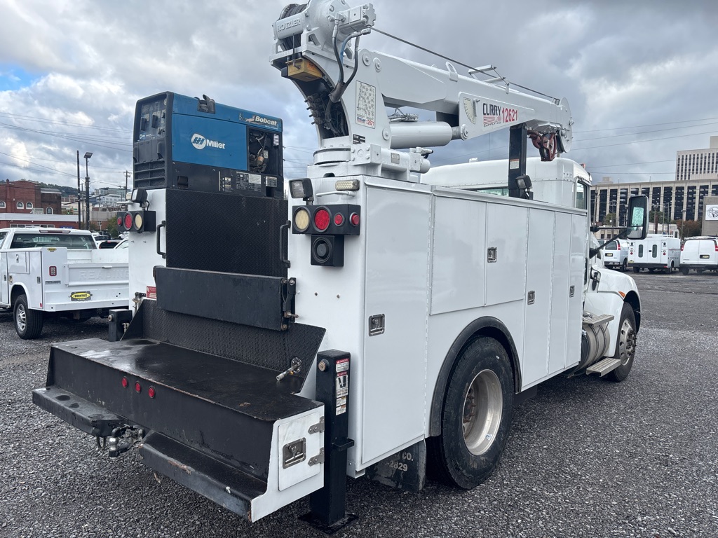 2016 Kenworth T3 Series photo 2