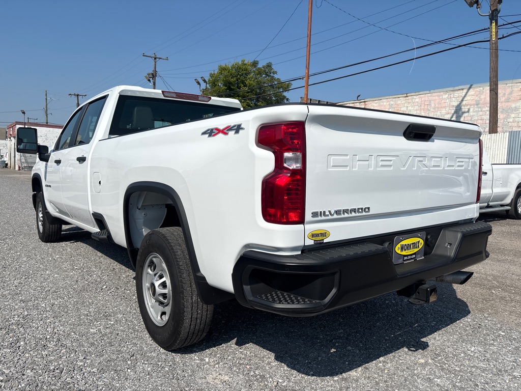 2025 Chevrolet Silverado 2500HD photo 2