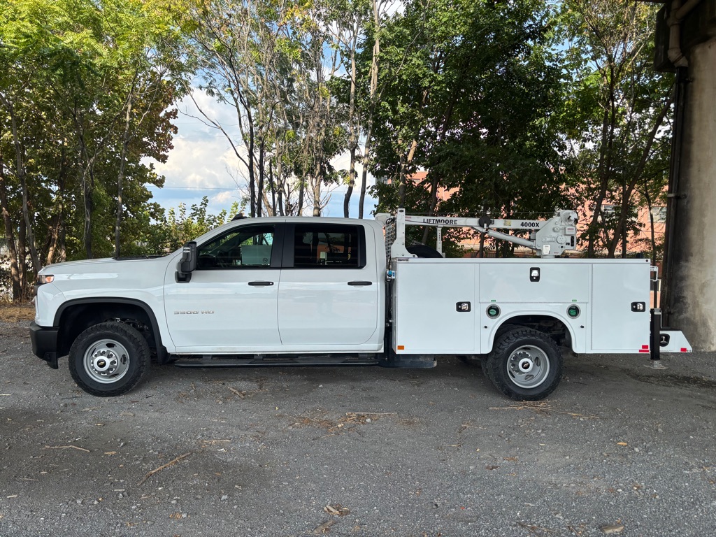 2023 Chevrolet Silverado 3500HD photo 4