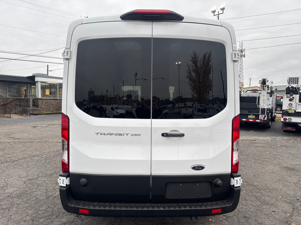 2024 Ford Transit photo 4