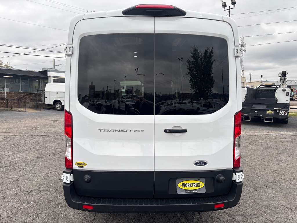 2024 Ford Transit photo 4