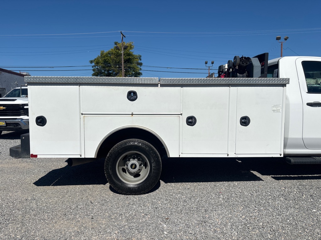 2021 Chevrolet Silverado 3500HD photo 3