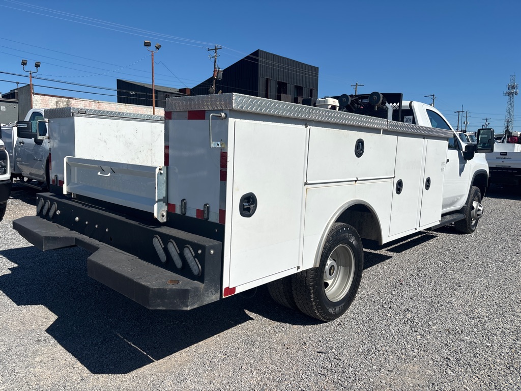 2021 Chevrolet Silverado 3500HD photo 2