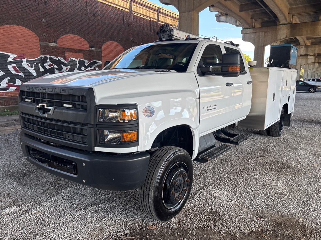 2022 Chevrolet Silverado 6500HD photo 3