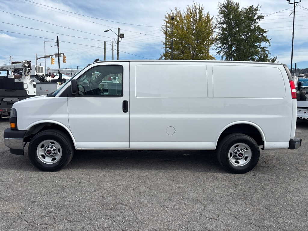 2023 Gmc Savana 2500 Base photo 2