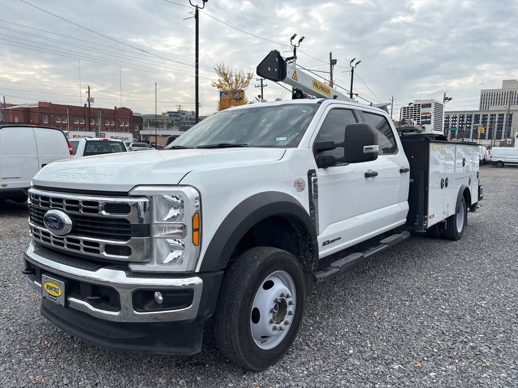 2024 Ford F-550 photo 2