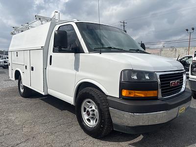 Used 2018 GMC Savana 3500 - photo 1