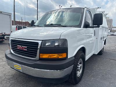 Used 2018 GMC Savana 3500 - photo 1
