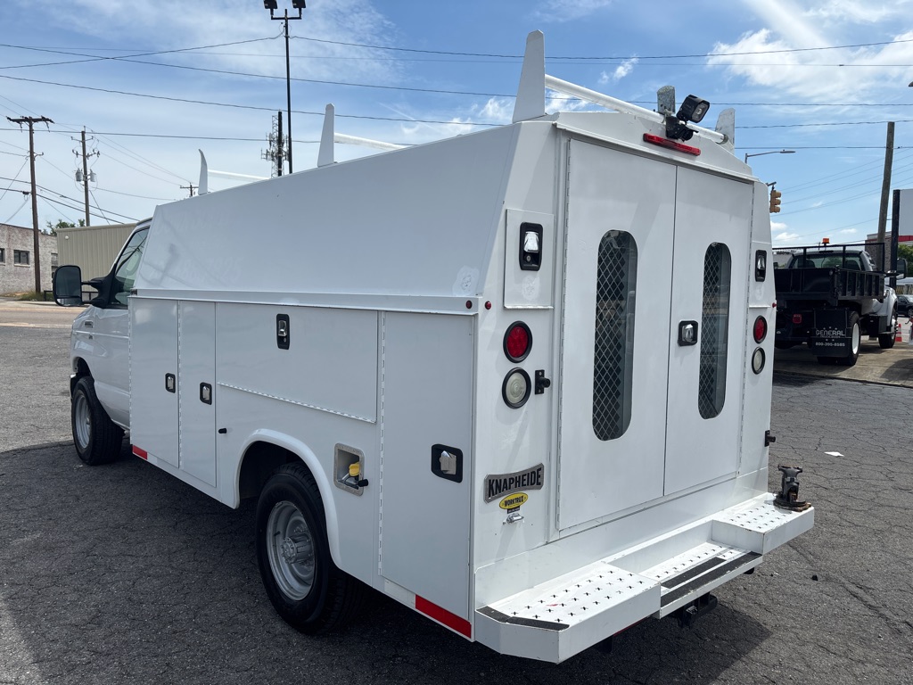 Used 2017 Ford E-350 - photo 2