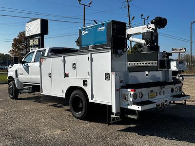Used 2022 Chevrolet Silverado 6500 - photo 1