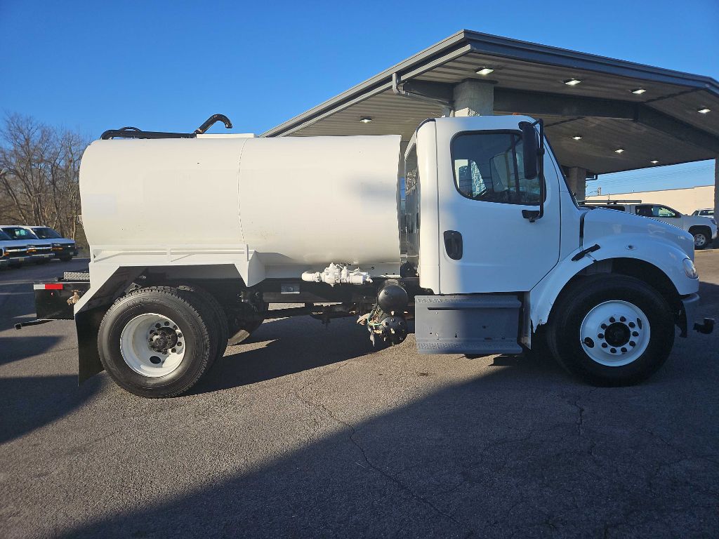 2018 Freightliner M2 106 Medium Duty photo 3