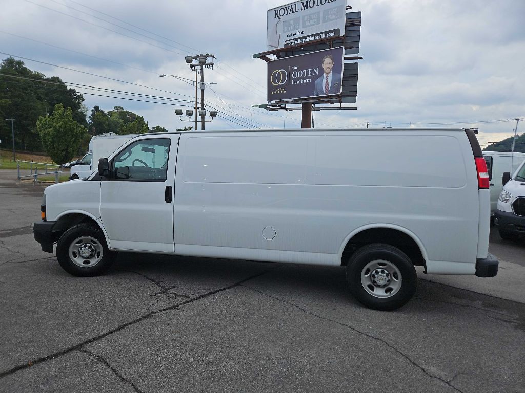 2023 Chevrolet Express 2500 Cargo photo 4