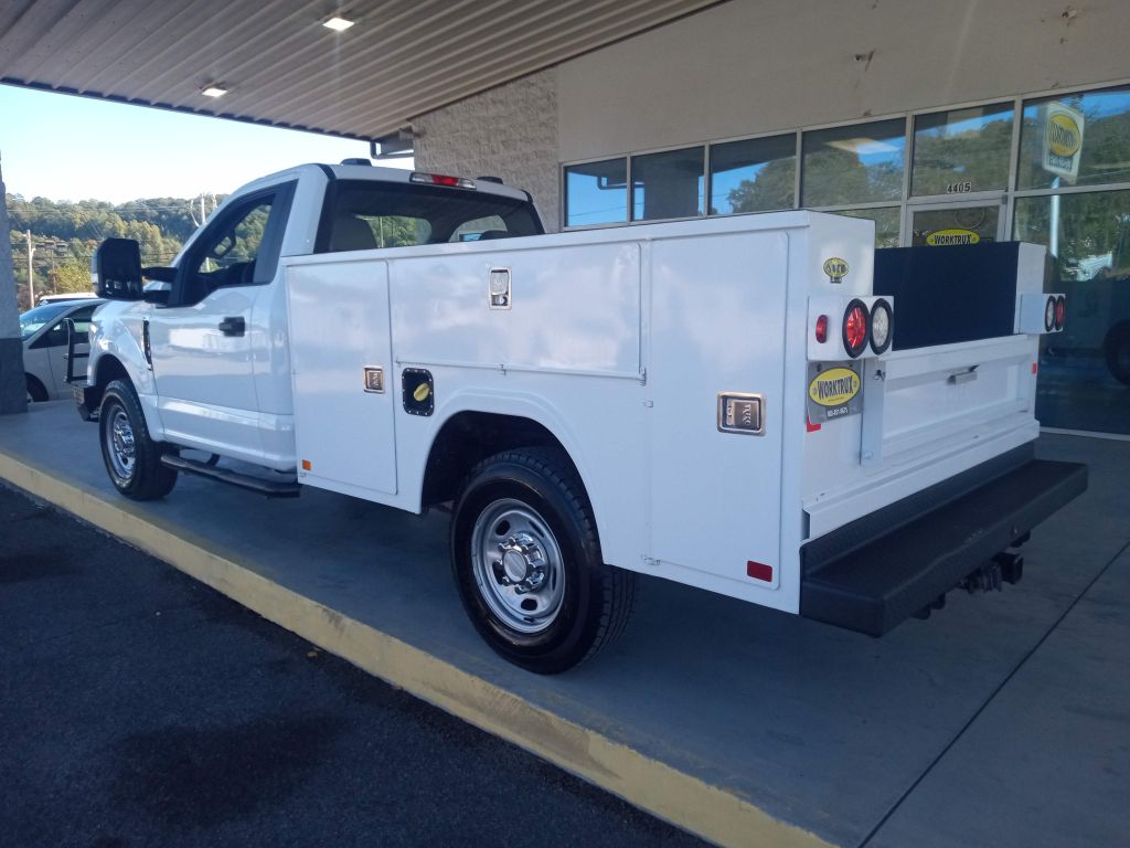 2022 Ford F-250 XL photo 2