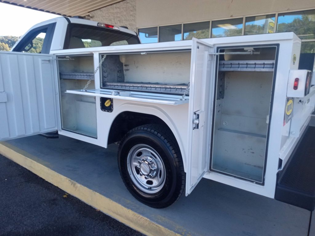 2022 Ford F-250 XL photo 3