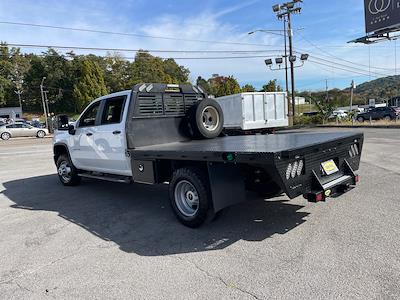 2023 Chevrolet Silverado 3500 Crew Cab 4WD Flatbed Truck for sale #51187 - photo 2