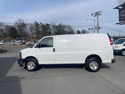 Used 2024 Chevrolet Express 2500 - photo 1