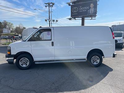 Used 2024 GMC Savana 2500 - photo 1