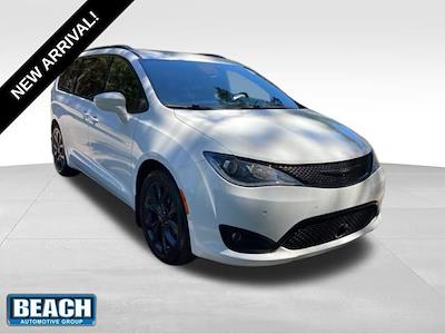 2020 Chrysler Pacifica FWD Minivan for sale #M14822D - photo 1