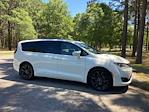 2020 Chrysler Pacifica FWD Minivan for sale #M14822D - photo 4