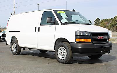 Used 2025 GMC Savana 2500 - photo 1