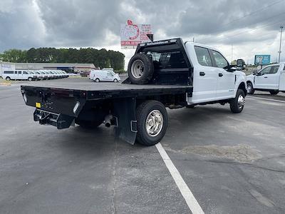 Used 2022 Ford F-350 XL Crew Cab 4WD Flatbed Truck for sale #F4913 - photo 2