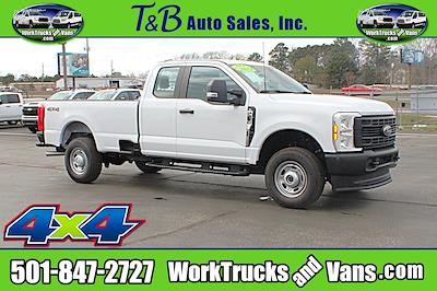 Used 2025 Ford F-250 - photo 1
