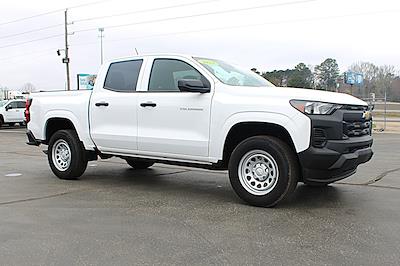 Used 2024 Chevrolet Colorado - photo 1