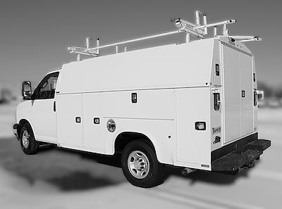 Used 2022 Chevrolet Express 3500 - photo 1
