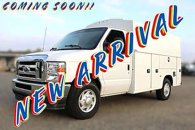 Used 2023 Ford E-350 - photo 1