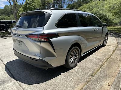 Used 2021 Toyota Sienna LE Minivan for sale #302503B - photo 2