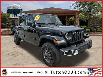 2024 Jeep Gladiator Crew Cab 4WD Pickup for sale #302579A - photo 1