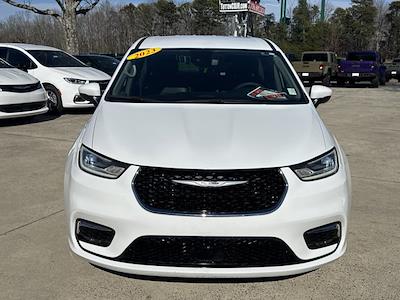 Used 2023 Chrysler Pacifica - photo 1