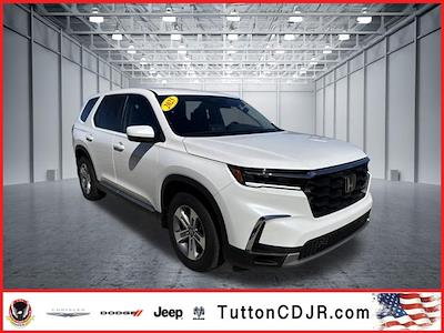 Used 2025 Honda Pilot - photo 1