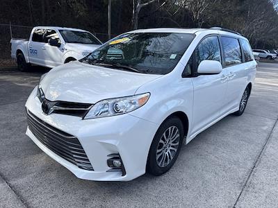 Used 2018 Toyota Sienna Limited Minivan for sale #3P1733B - photo 2