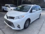 2018 Toyota Sienna FWD Minivan for sale #3P1733B - photo 4