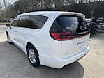 Used 2025 Chrysler Pacifica Select Minivan for sale #3P1790 - photo 4