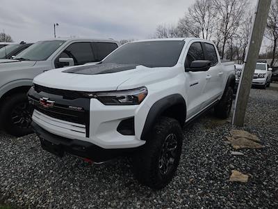 Used 2023 Chevrolet Colorado - photo 1