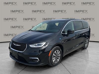 Used 2023 Chrysler Pacifica Touring L Minivan for sale #1CV1190 - photo 1