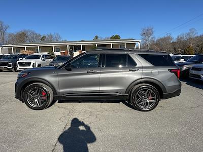 Used 2025 Ford Explorer - photo 1