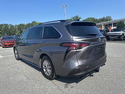 Used 2021 Toyota Sienna XLE Minivan for sale #1FV61644A - photo 2