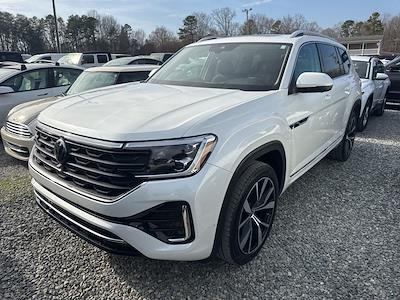 Used 2024 Volkswagen Atlas - photo 1