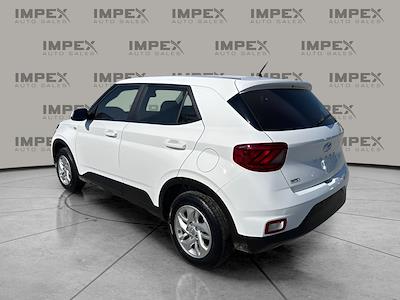 Used 2025 Hyundai Venue - photo 1