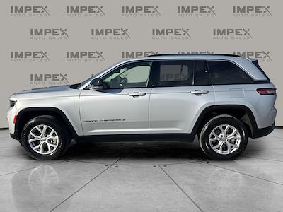 Used 2022 Jeep Grand Cherokee Limited for sale #1JT4643 - photo 2