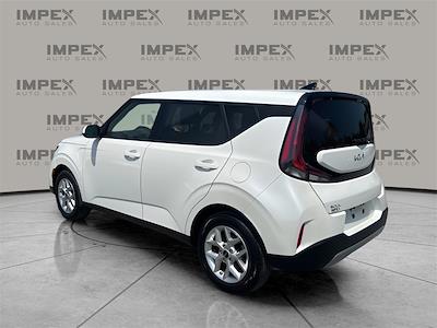 Used 2024 Kia Soul LX SUV for sale #1KC2623 - photo 2