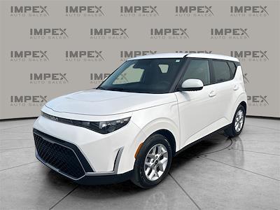 Used 2024 Kia Soul LX for sale #1KC26242 - photo 1